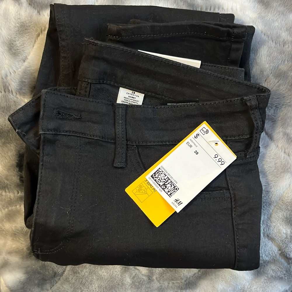 Black H&M skinny jeans